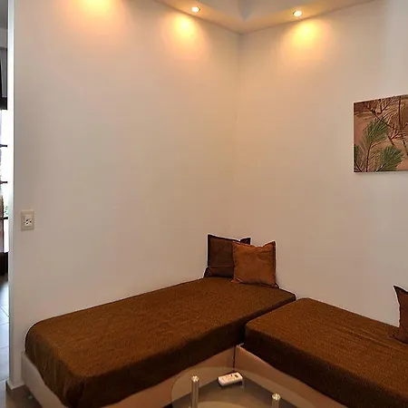 Aparthotel Tony's 2*