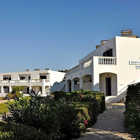 Tony's Aparthotel 2*