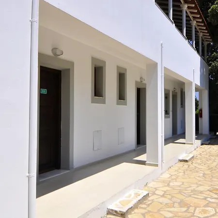 Tony's Apartahotel 2*