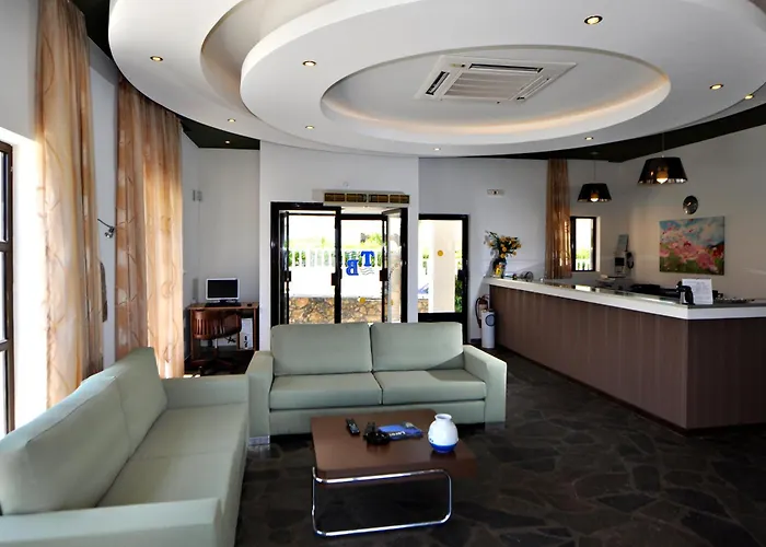 Tony's Lejlighedshotel Vromolithos