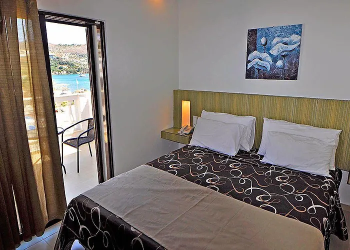 Tony's 2* Vromolithos