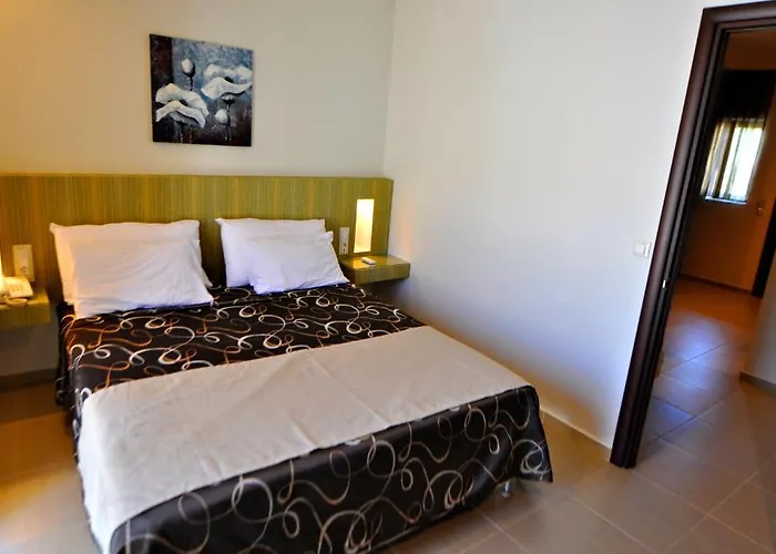 Tony's 2* Vromolithos